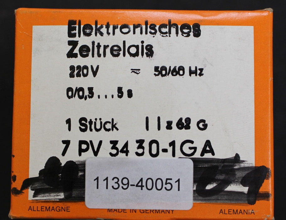 SIEMENS Elektronisches Zeitrelais 7 PV 3430-1GA 220V 50/60Hz t=0/0,3-5s