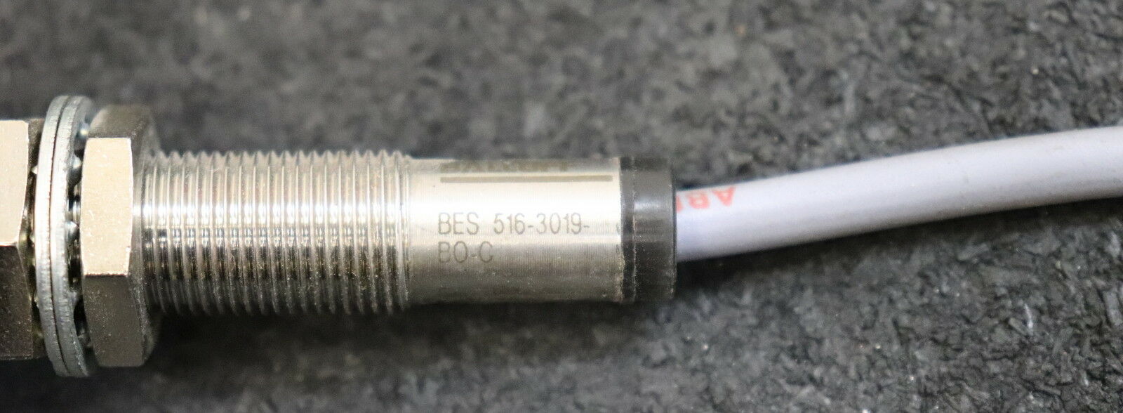 BALLUFF Induktiver Sensor BES516-3019-BO-C Kabellänge 3m 10-30VDC <=200mA sn=4mm