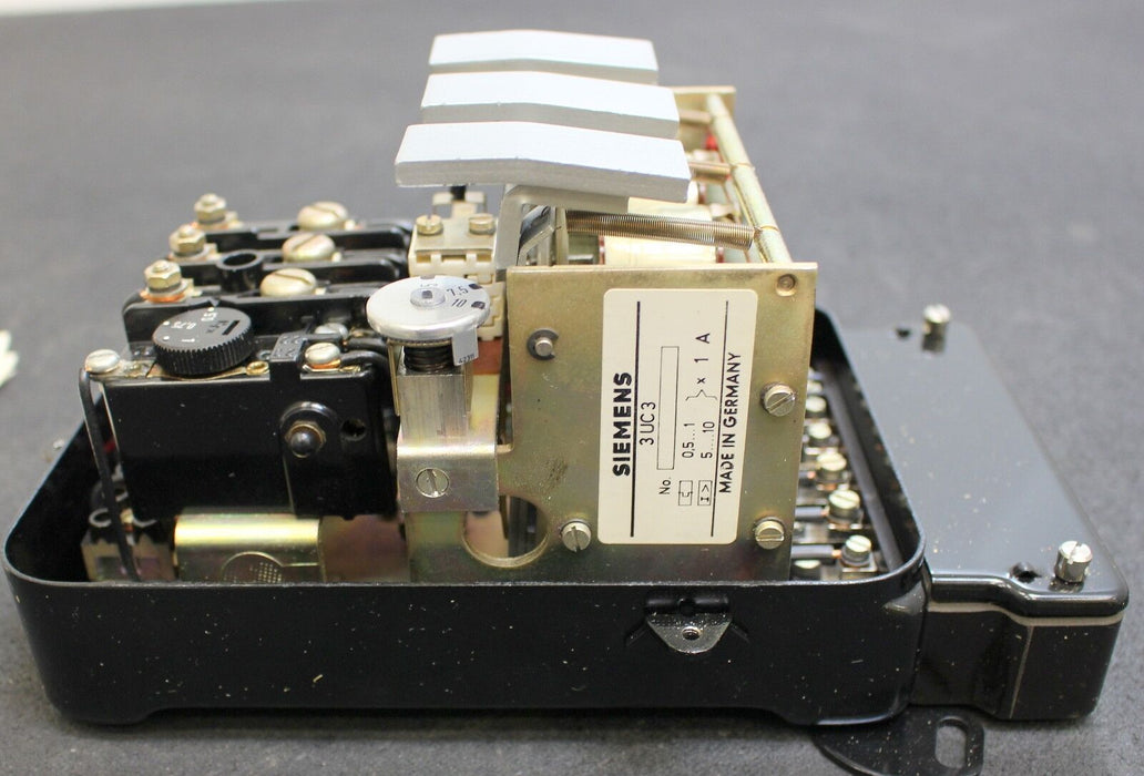 Thermisch verzögertes Überlastrelais 3UC3060-1C Einstellbereich a=0,5-1A b=5-10A