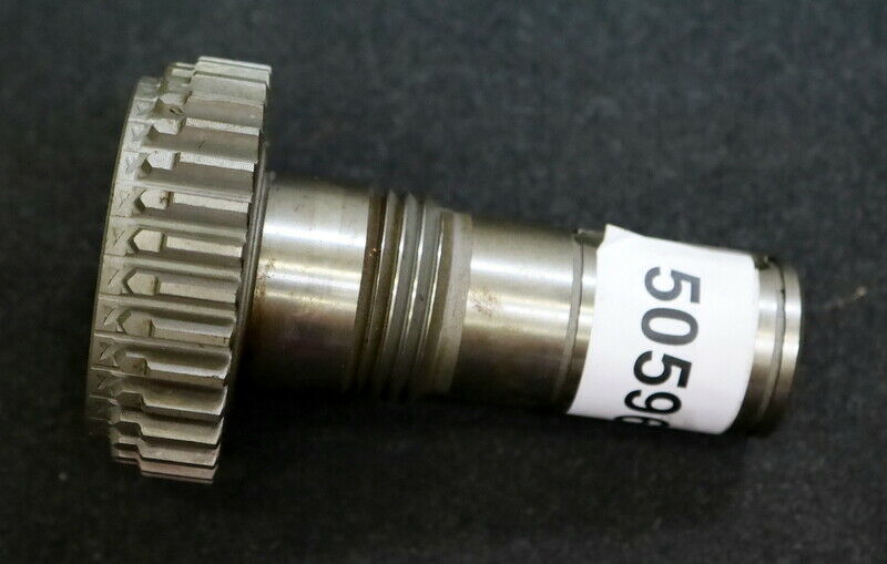 MAHO Antriebswelle für MH800P Art.Nr. 13.013344 Z=32 VerzahnungsØ 66mm GL: 108mm