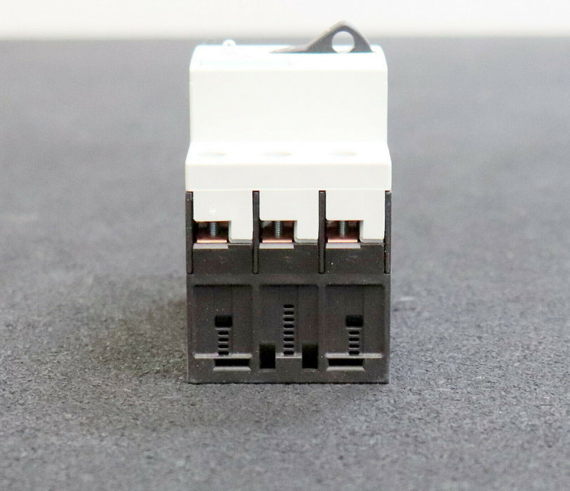 SIEMENS 3 Stück Motorschutzschalter 3RV1011-0FA15 0,35-0,5A 1NO + 1NC