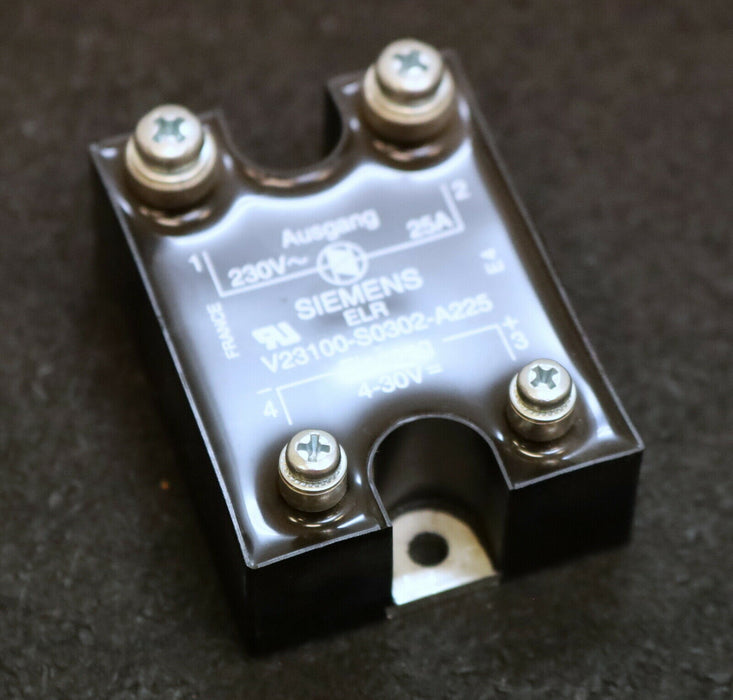 SIEMENS Lastrelais V23100-S0302-A225 25A Eingang 4-30VDC Ausgang 230VAC