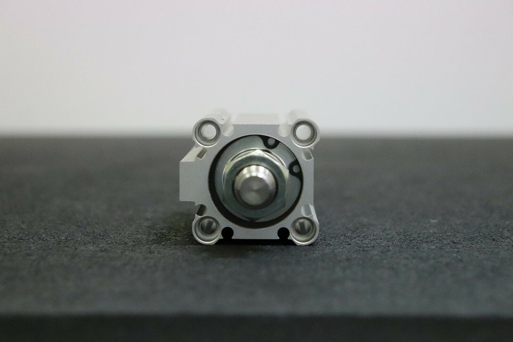 SMC Pneumatikzylinder CDQ2BS32-50DCMZ Hub 50mm Kolbendurchmesser 32mm