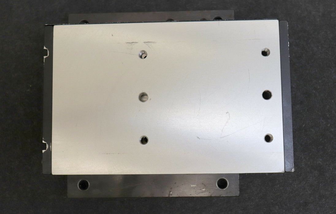 ALM Lineartisch linear table typ 11043-01-SPA Flanschfläche Halterung 125x140mm