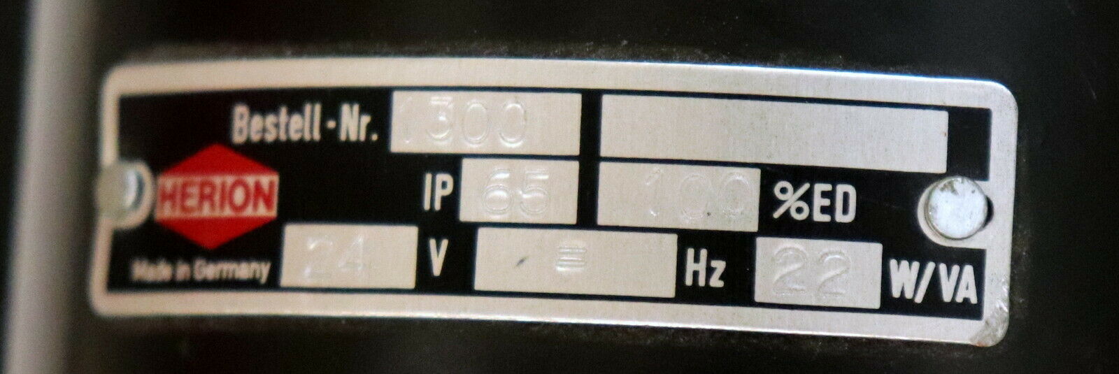 HERION 3/2-Wege Magnetventil Best. Nr. 1300 mit 2432528 24VDC 22W IP65
