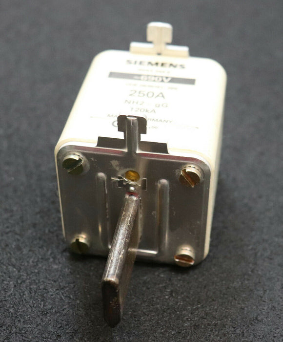 SIEMENS 2x NH-Sicherungseinsatz fuse-link 3NA3 244-6 250A 690VAC NH2 - gG