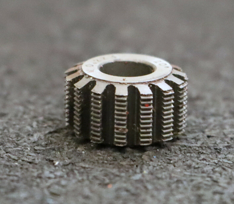 MIKRON Vollstahl-Wälzfräser m= 0,223 - Ø18x10xØ8mm 1gg. Rechts 15 Spanuten