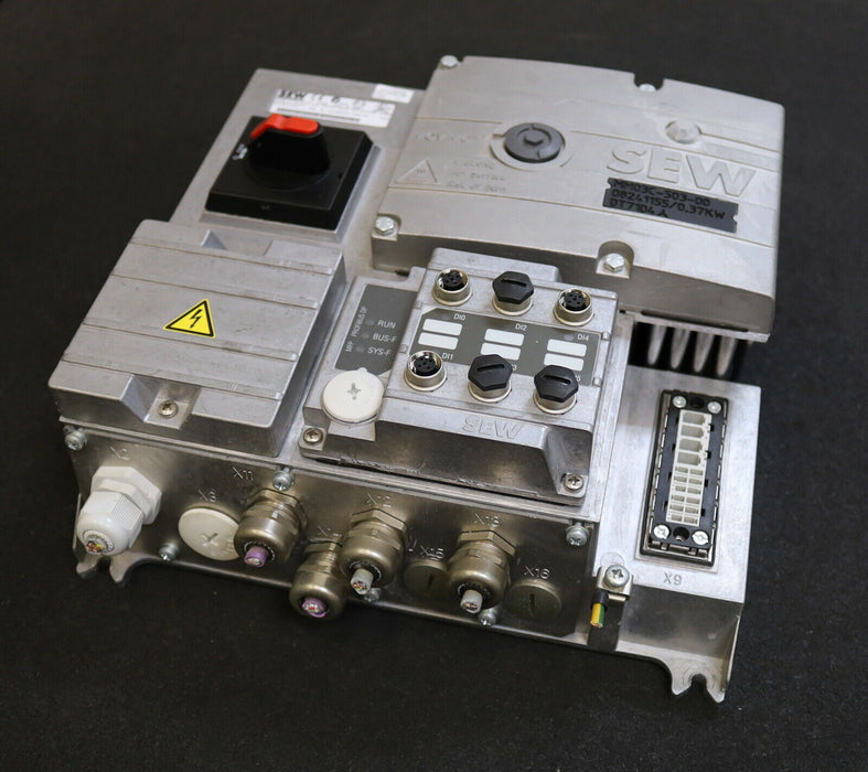 SEW Feldverteiler MFP32D/MM03C-503-00/Z28F 0/AF0 mit Frequenzumrichter 08241155