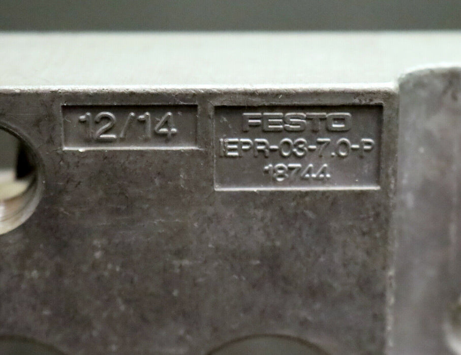 FESTO Endplatte für Ventilinsel IEPR-03-7,0-P Mat-Nr. 18744 - gebraucht
