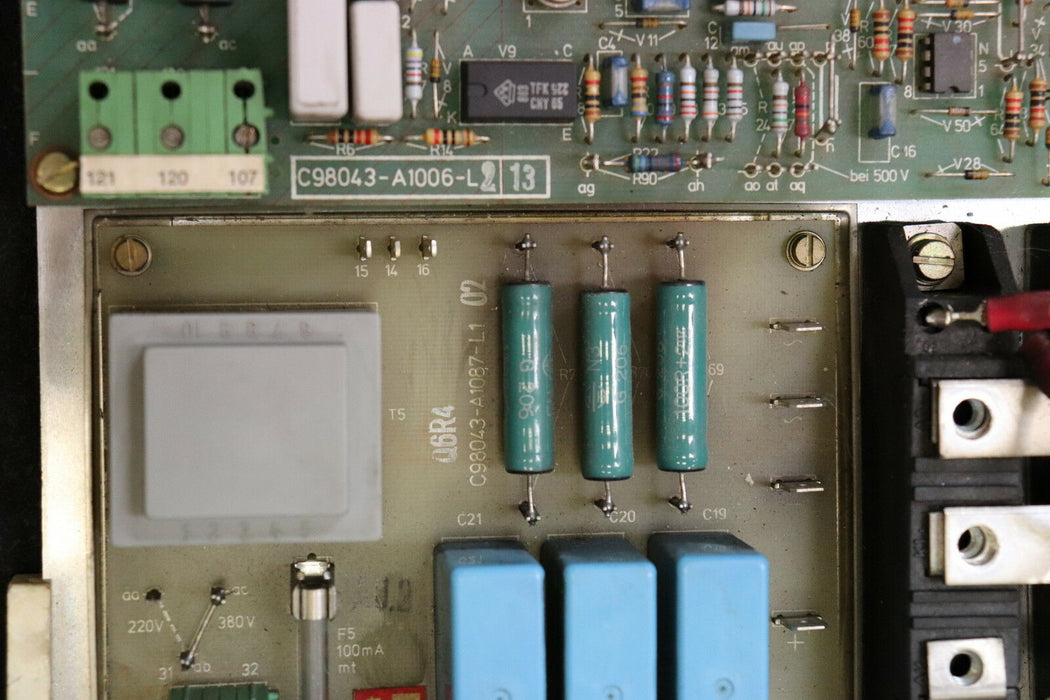 SIEMENS SINUMERIK Feldversorgungseinheit 6RA8261-3B Eingang 380V 12A 50/60Hz