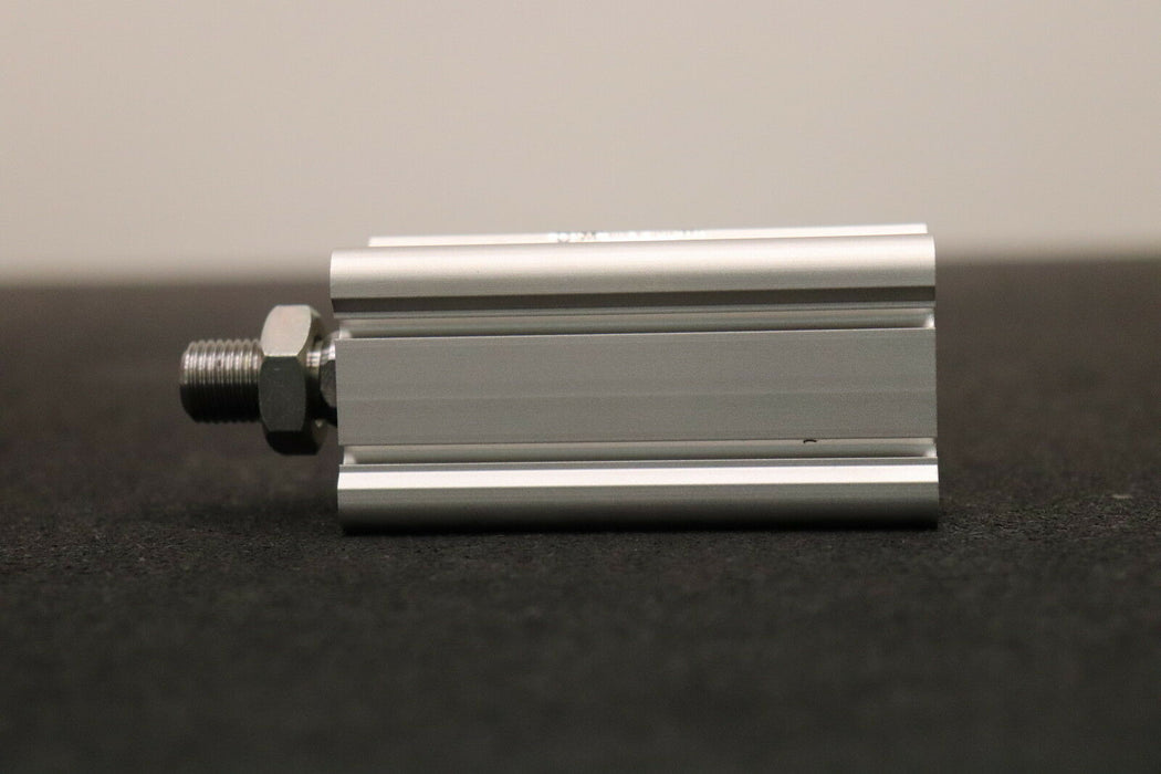 SMC Pneumatikzylinder CDQ2BS32-50DCMZ Hub 50mm Kolbendurchmesser 32mm