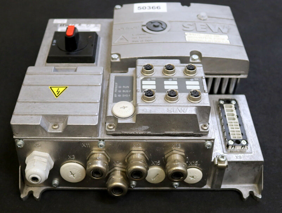 SEW Feldverteiler MFP32D/MM07C-503-00/Z28F 1/AF0 + Frequenzumrichter 08241171