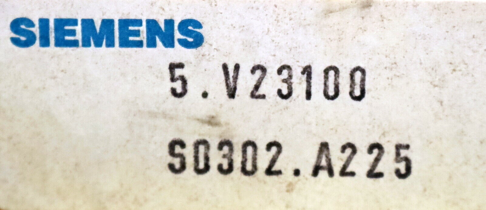 SIEMENS Lastrelais V23100-S0302-A225 25A Eingang 4-30VDC Ausgang 230VAC