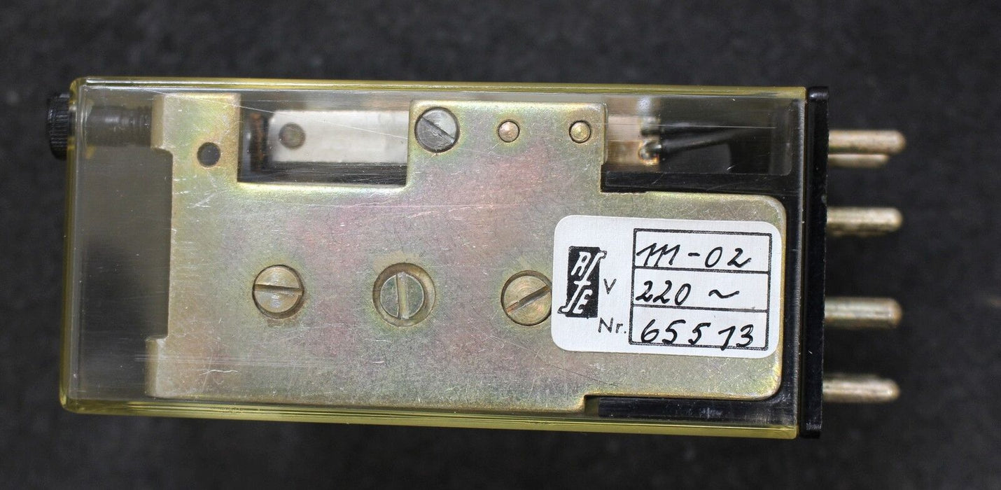 MAUELL Hilfsrelais HR111 220V~ Nr. 65513 1900 Ohm 13000W 0,10 Typ 05-31-08