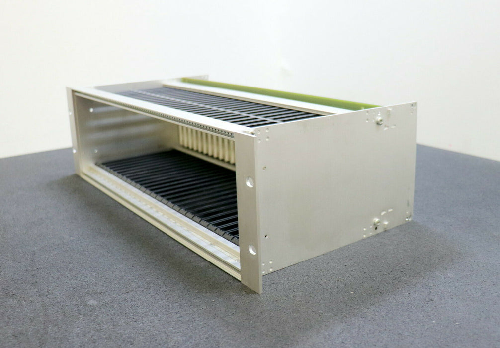 HECKLER & KOCH Rack für CNC 783 4145.035 E leeres Steuerungsmodul 23 Einschübe