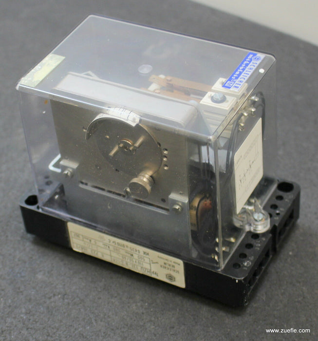 SCHLEICHER Zeitrelais MZU 131-B GZ8 110VAC 50/60Hz 1-10s 500W 380VACmax. 6Amax