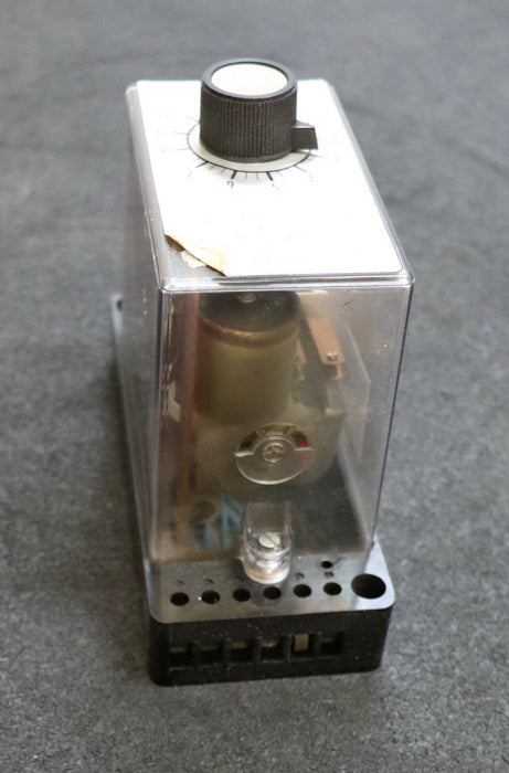 SCHLEICHER Schaltrelais MZC 120 L710 128 220VAC 50/60Hz 0,3-10s max. 500W/380VAC