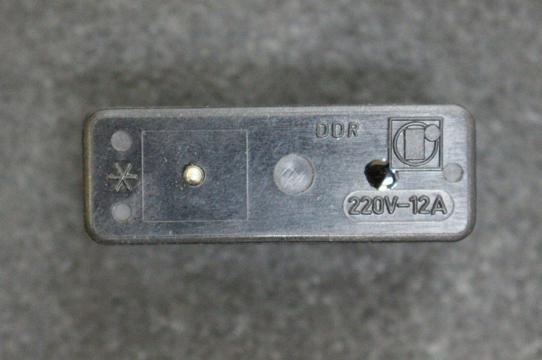 VEB ROBOTRON AUERBACH Gleichstrom Mikrotaster Typ B1 220V 12A 3 Klemmen