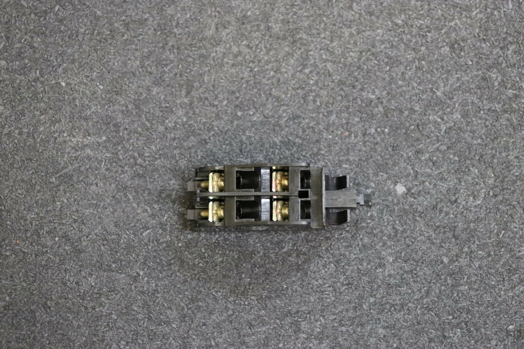 ABB BBC PETERCEM Hilfsschalter für B32…85 CA9-11 Gewicht 10g unbenutzt in OVP