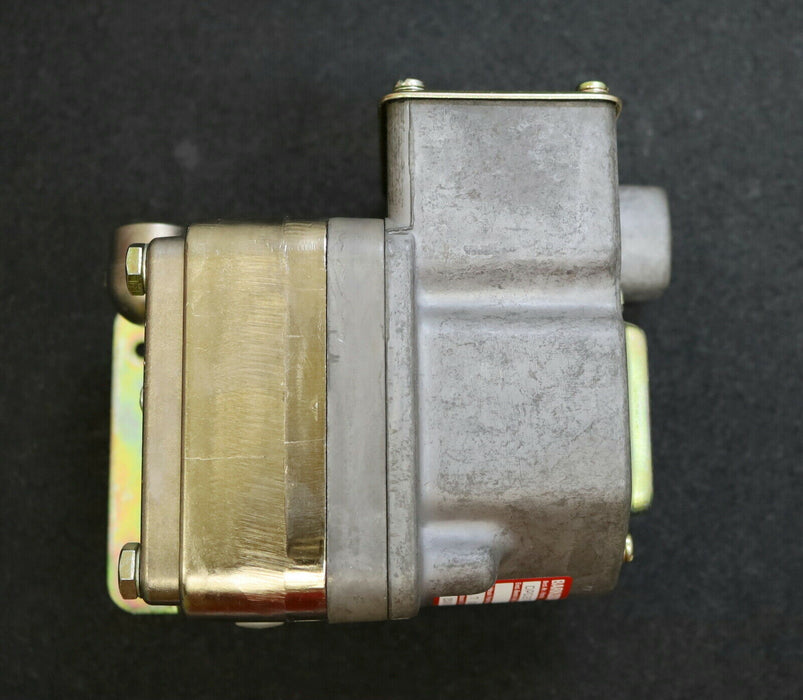 BARKSDALE Membran-Differenzdruckschalter DPD2T-M3SS R2T-0141  +/- 0,02-0,2bar