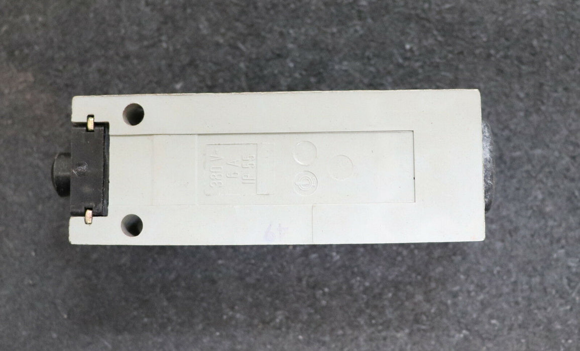 EB DDR 4 Stück Mikroschalter Taster KE2 380V 6A IP55