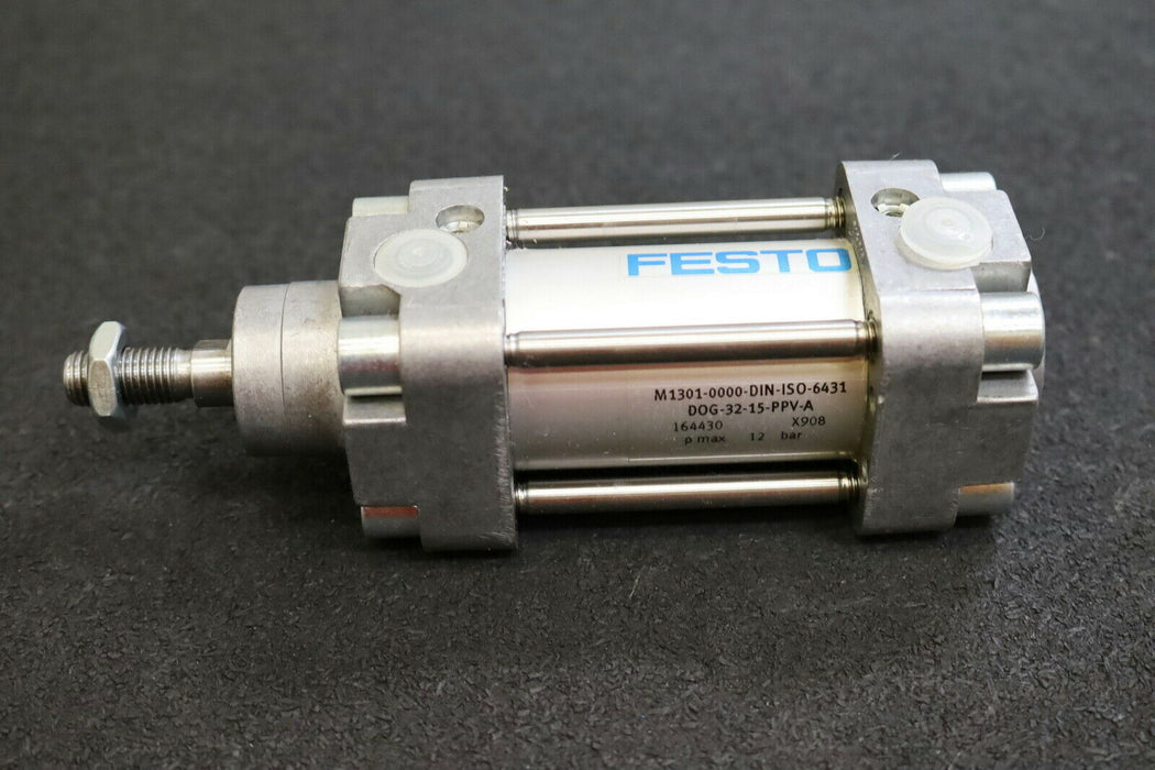 FESTO Pneumatikzylinder DOG-32-15-PPV-A Art.Nr. 164430 pmax= 12bar Kolben-Ø 32mm