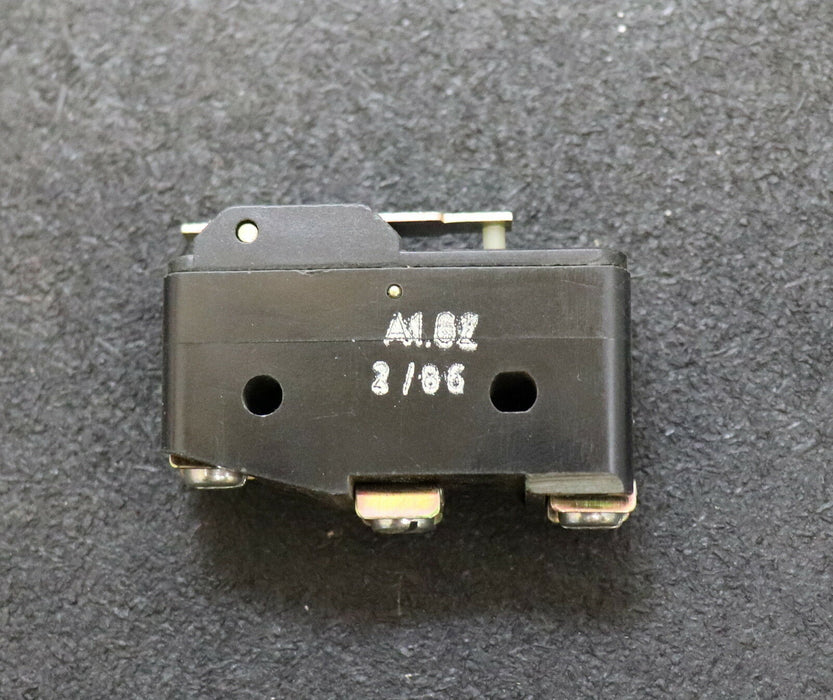 ROBOTRON 2 Stück Mikrotaster Positionsschalter DDR A1 G2 380VAC 16A Schaltwippe
