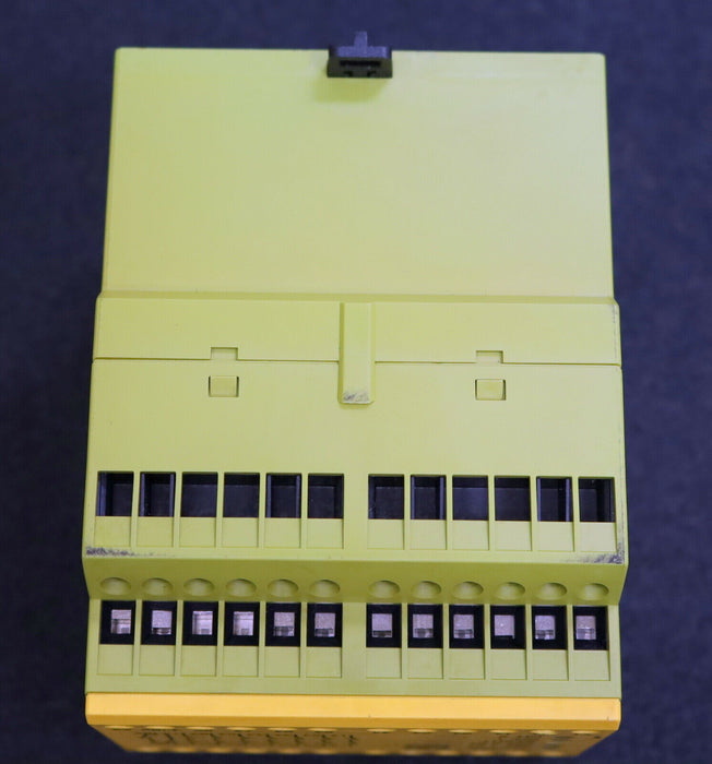 PILZ Sicherheitsrelais PNOZ 11 ID 77480 24VAC 7VA / 24VDC 4W - gebraucht