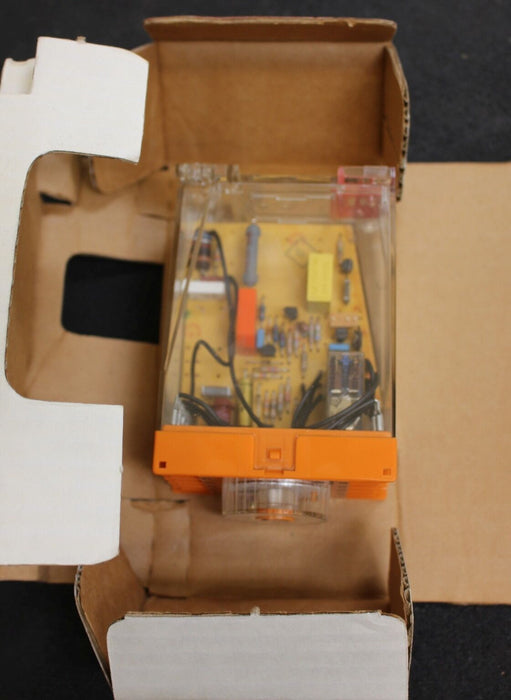 SCHLEICHER Elektronisches Zeitrelais SZT 42 - 220V- t=0,5-10s - Nr. 05721158-534