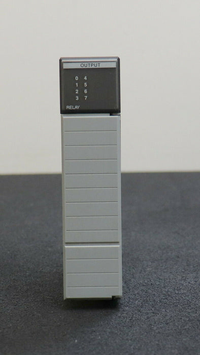 ALLEN BRADLEY Output module RELAY SLC500 CAT. 1746-OW8 Ser. A - gebraucht