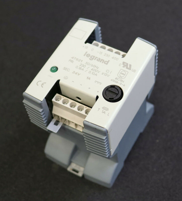 LEGRAND Transformator Type 47021 Primär 230/400VAC 50/60Hz 0,18/0,10A Sec. 24VDC