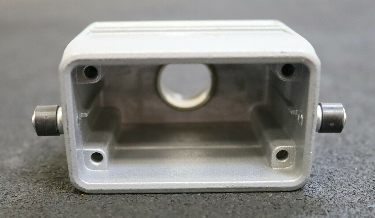 12x Tüllengehäuse Art.Nr. 10040900 PG16 H-B 10 mit 2 Bolzen