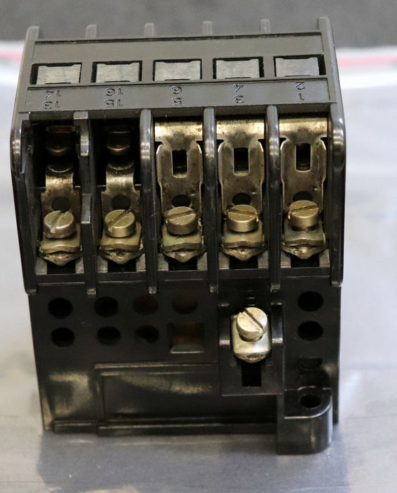 SIEMENS Schütz 16A 3TA2110-0A 550VAC 2S 2NO gebraucht