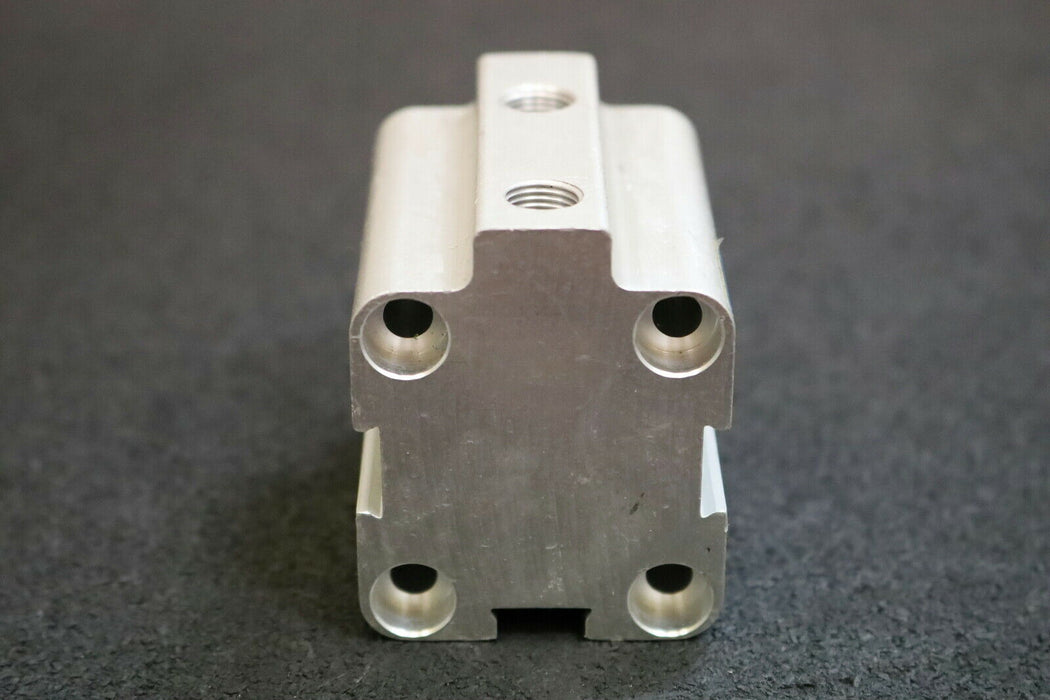 FESTO Kompaktzylinder ADV-32-20-A Nr. 19309 pmax= 10bar Kolben-Ø 32mm Hub 20mm