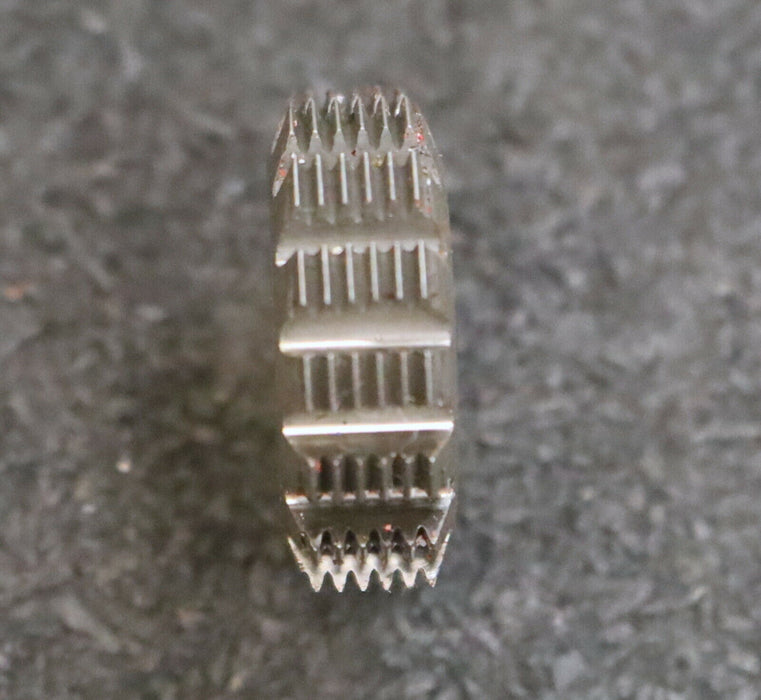 MIKRON Wälzfräser No. 45087 - Ø24x8xØ8mm 1gg. Rechts 15 Spanuten