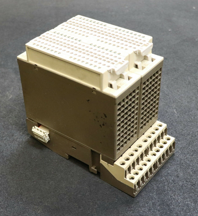 SIEMENS SIMATIC S5 E/A-Baugruppe mit 2 x 6ES5482-8MA12 1 x BUS-MODUL ES5700-8MA1