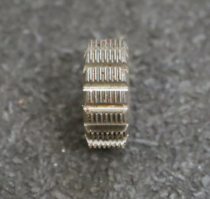 MIKRON Vollstahl-Wälzfräser No. 63984 m= 0,24 ho= 0,54 D4.80 Z18 Ø18x10xØ8mm