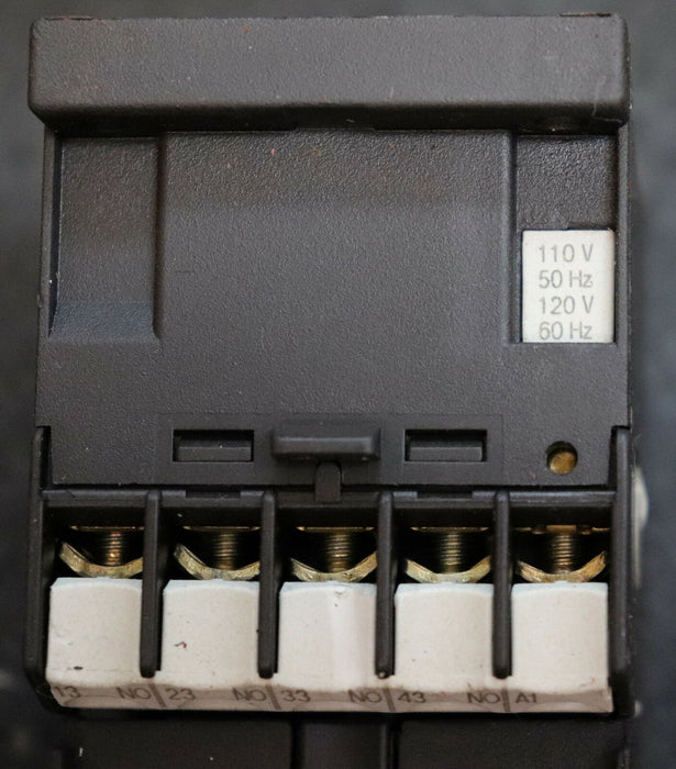 MOELLER 3 Stück Schütz mit Kontaktblock DIL ER-40 + 04 DIL-E Steuerspannung 110V