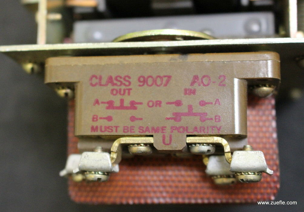 SQUARE COMPANY A.C. pilot duty / D.C. pilot duty Type P04 S3 215512 LS class8501