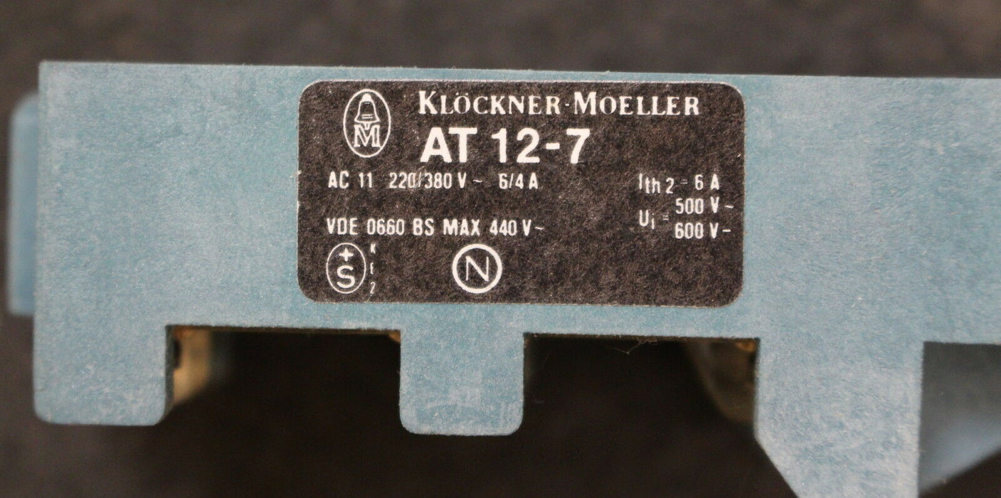 KLOECKNE-MOELLER Klein-Grenztaster AT12-7 AC11 - 220/380VAC - 6/4A Ith=6A - 1Stk