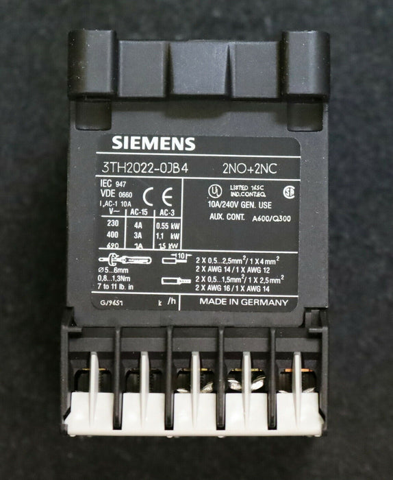 SIEMENS Hilfsschütz 22E 3TH2022-0JB4 Spulenspannung 17-30VDC 2 NO + 2NC AC-11 4A