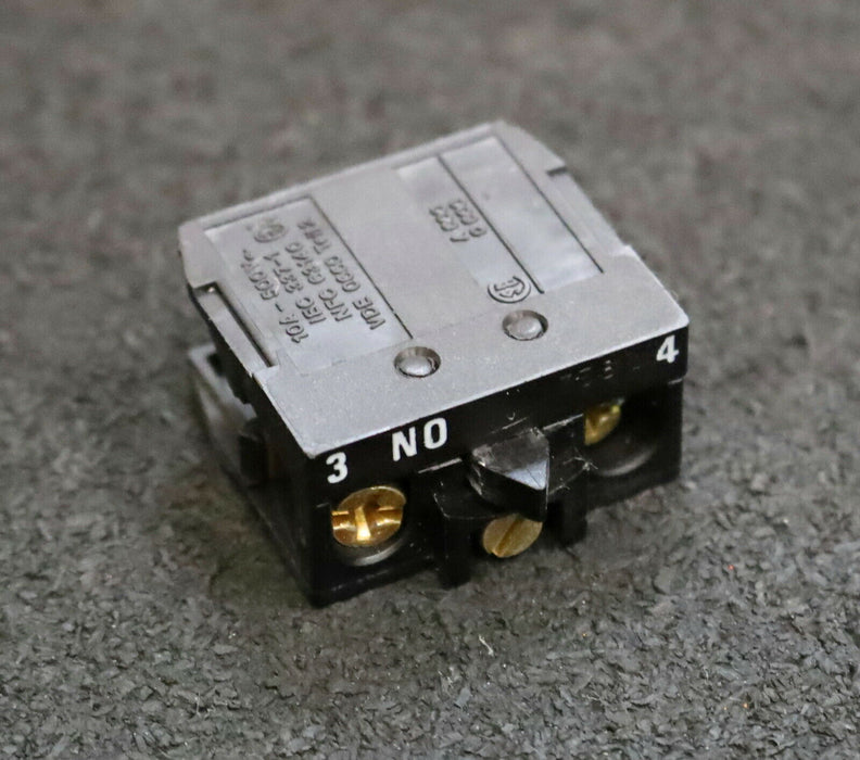 TELEMECANIQUE Kontaktblock XEN-L111 380VAC 10(6)A 3 NO 4 - unbenutzt