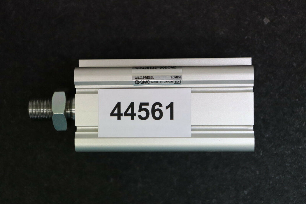 SMC Pneumatikzylinder CDQ2BS32-50DCMZ Hub 50mm Kolbendurchmesser 32mm