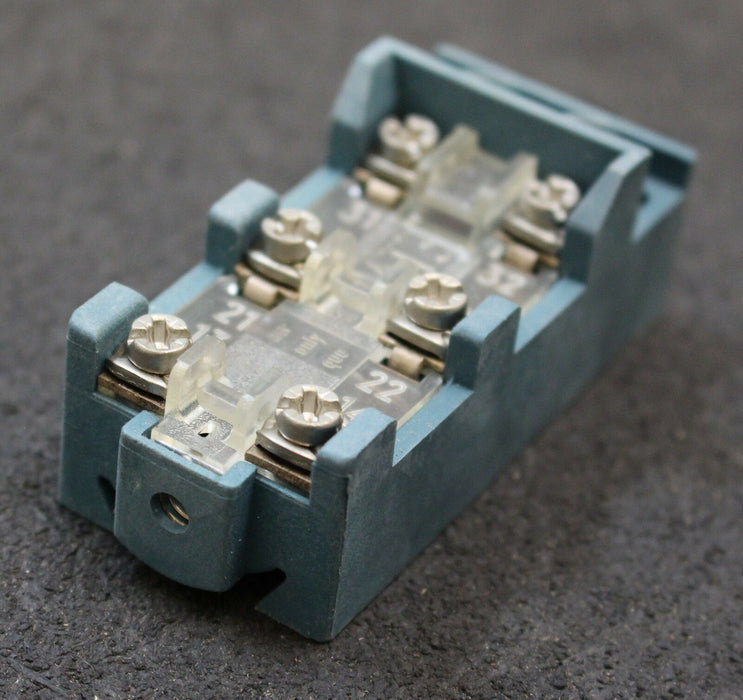 KLOECKNE-MOELLER Klein-Grenztaster AT12-7 AC11 - 220/380VAC - 6/4A Ith=6A - 1Stk