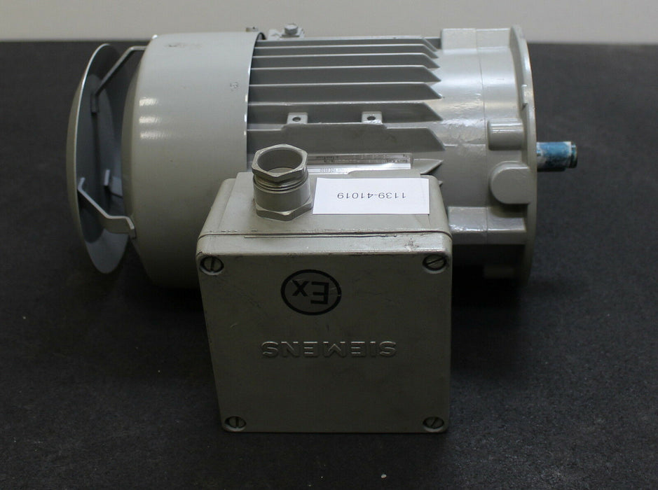 SIEMENS 1 Stück 3-Phasen-Drehstrommotor 1 MA3 073-4CB39 0,37kW V18 500VAC 50Hz