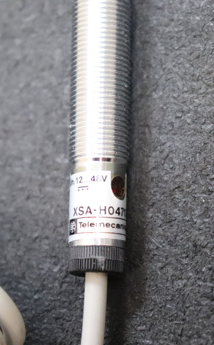 TELEMECANIQUE Induktiver Näherungsschalter XSA-H04713 Artikelnr. 34319 Ø12mm