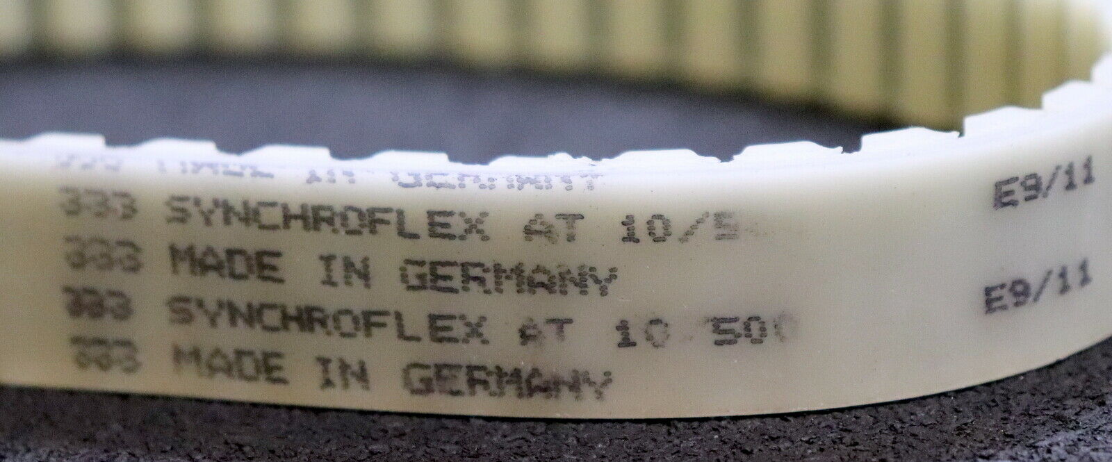 SYNCHROFLEX Zahnriemen AT10 500 Länge 500mm Breite 20mm - unbenutzt