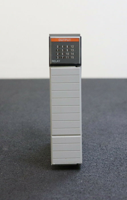 ALLEN BRADLEY Output module RELAY SLC500 CAT. 1746-OW16 Ser. C - gebraucht