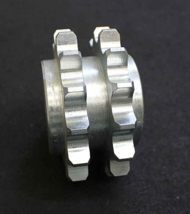 Zweifach-Kettenrad Z=14 BohrØ=45 Keilnut 14 breit AussenØ D=122 Nabenbreite= 7