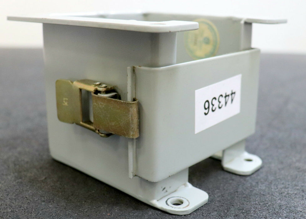 HOFFMAN Wireway, steel, Reducer Cat. No. F-44LRE22 Type 12 Lay-In 4" to 2 1/2"